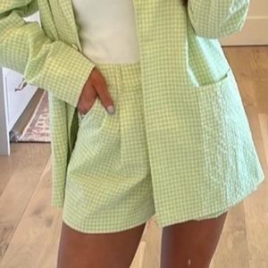 These three boutique Seersucker pocketed shorts